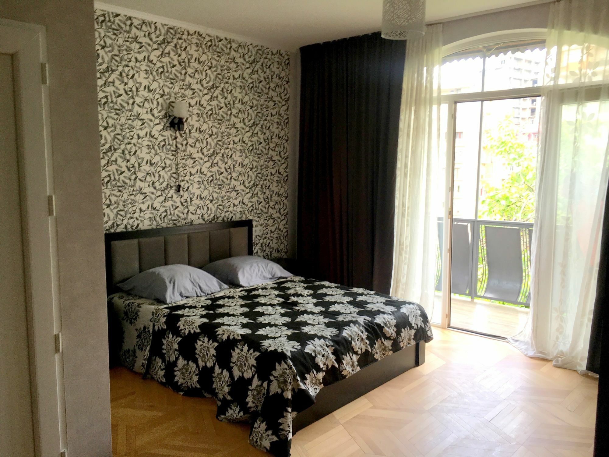 Gnt+ Hotel Tbilisi Exterior photo